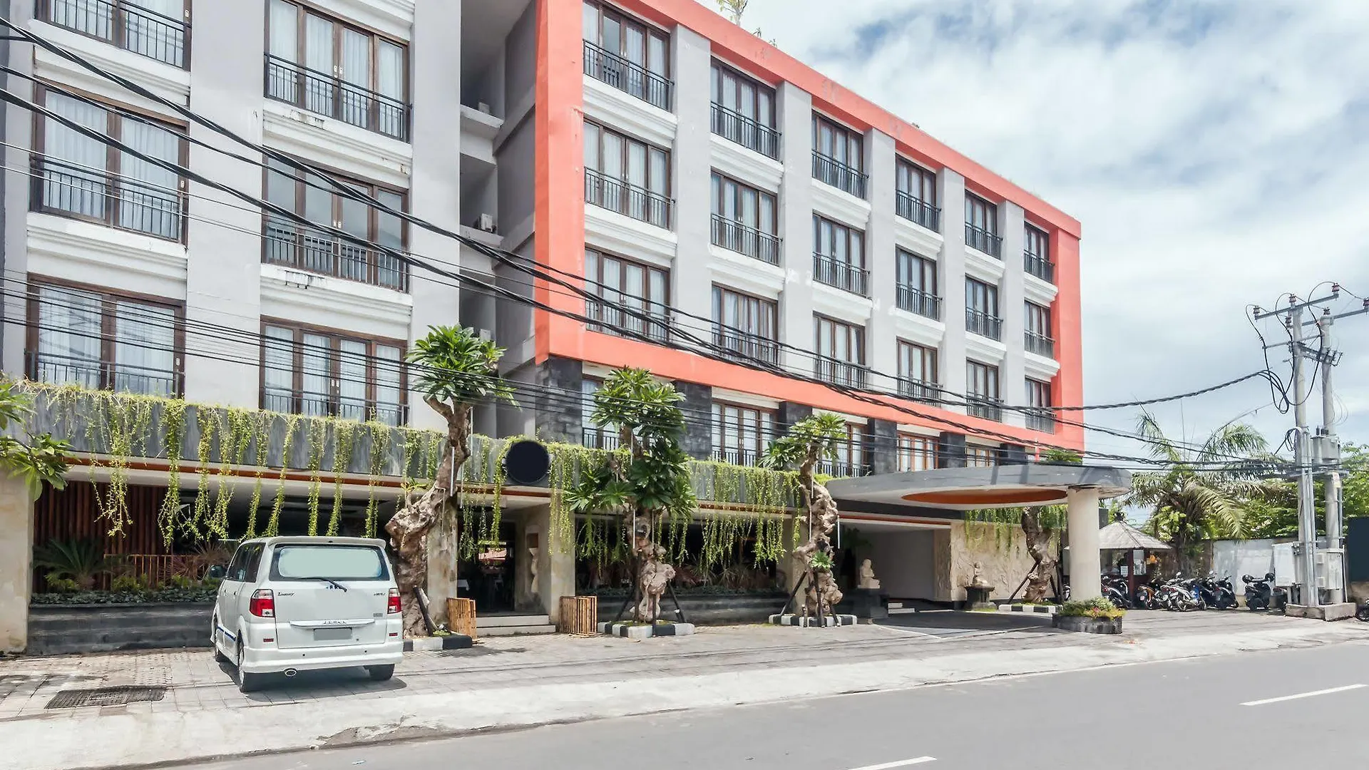 Zen Rooms Seminyak Pangkung Sari ホテル