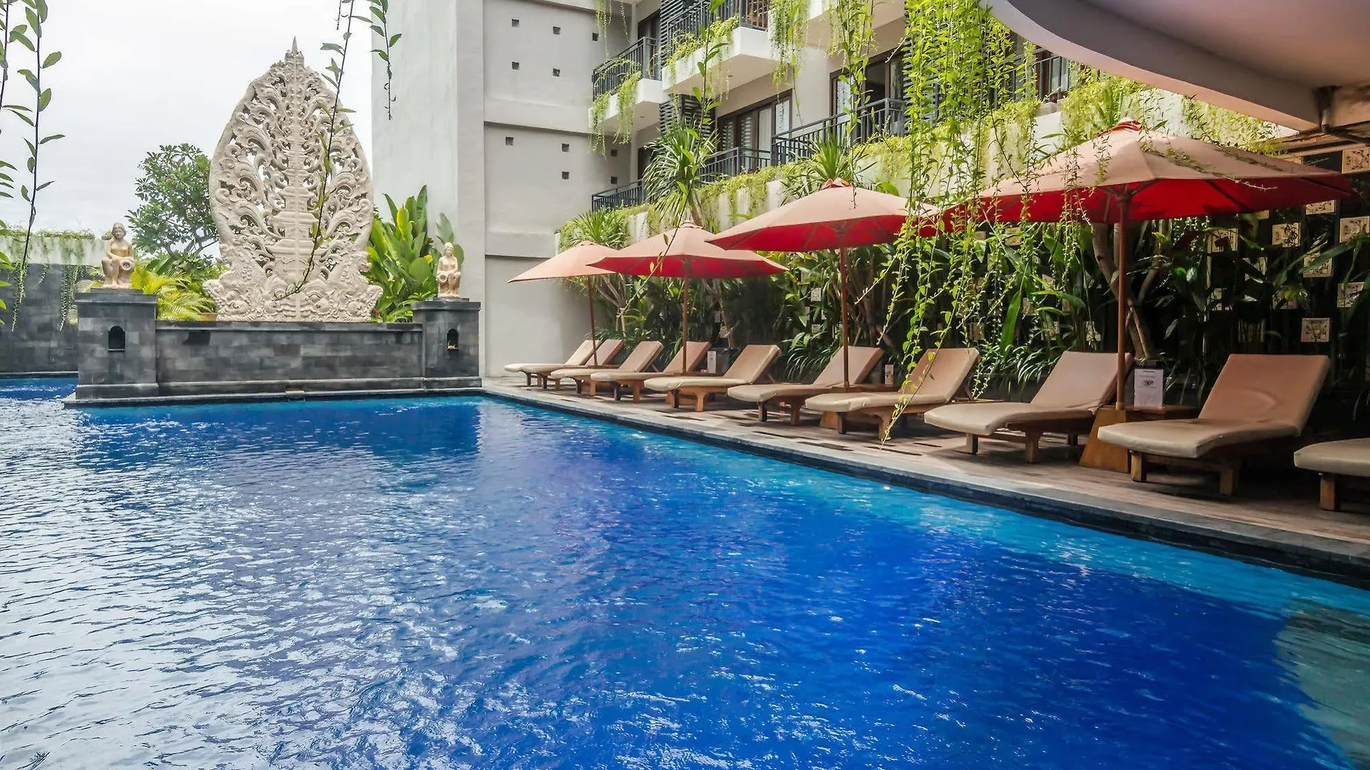 Zen Rooms Seminyak Pangkung Sari ホテル スミニャック